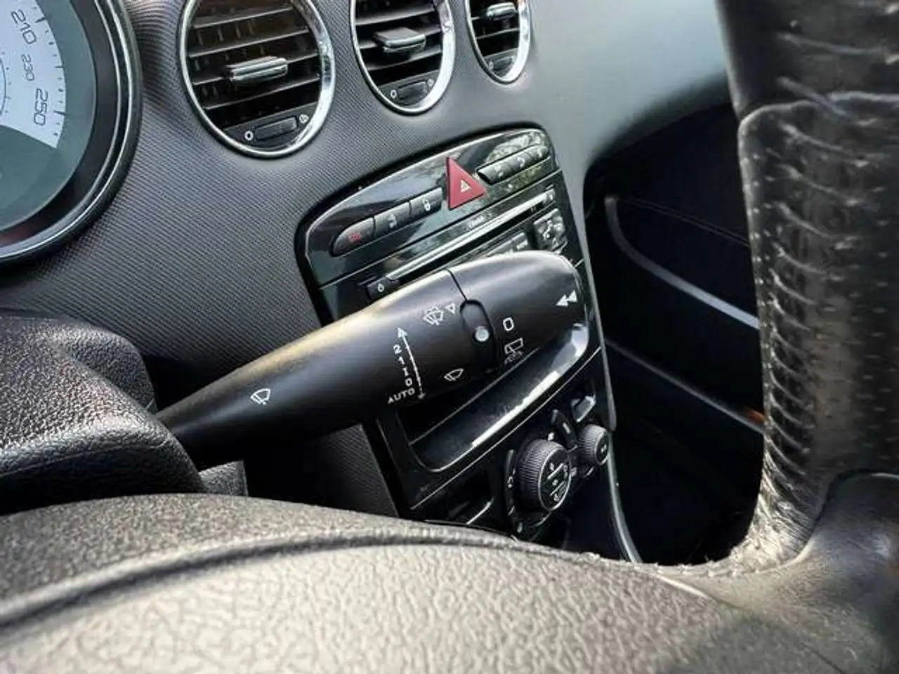 Peugeot 308 308 — photo 12