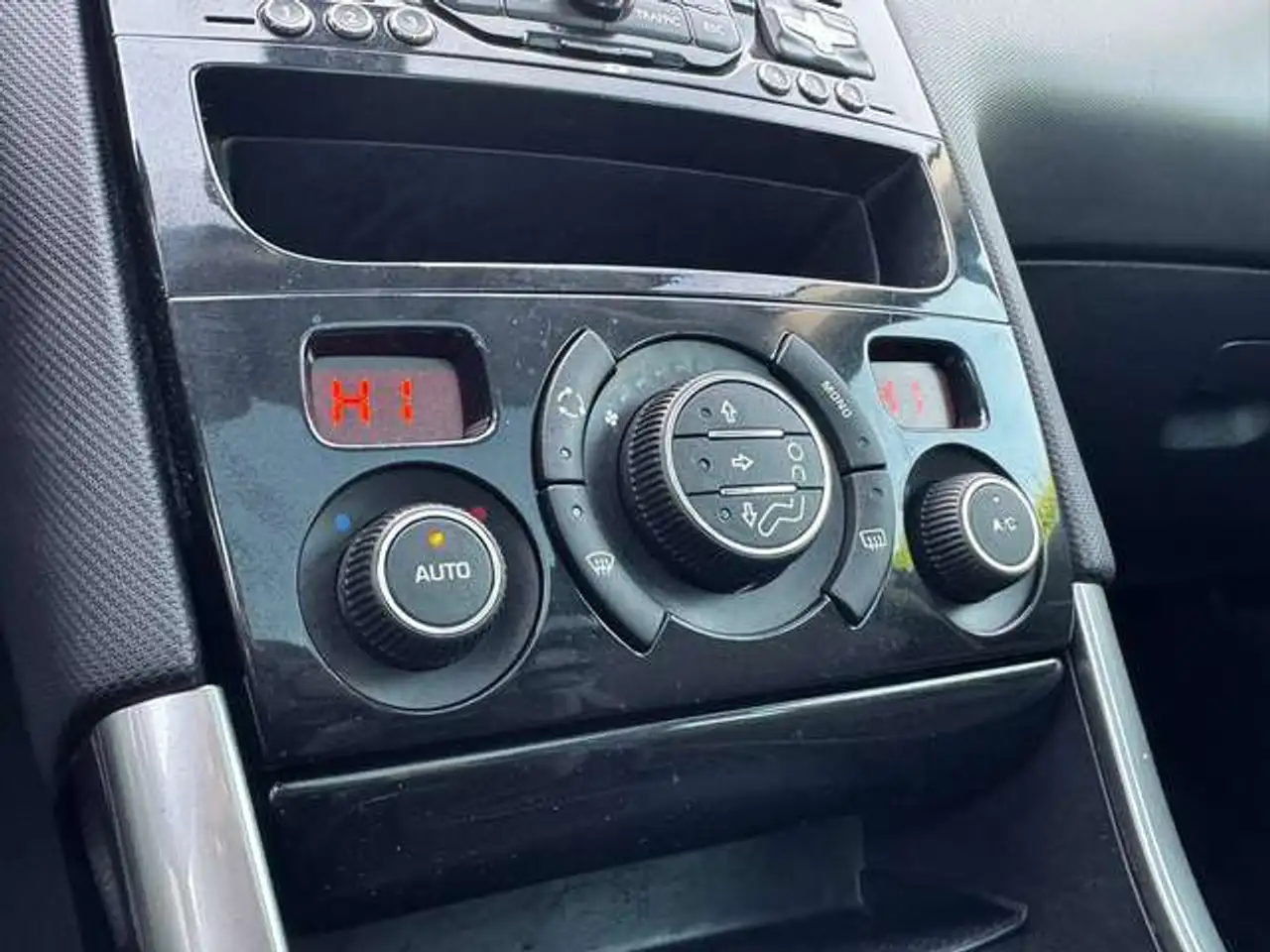 Peugeot 308 308 — photo 13