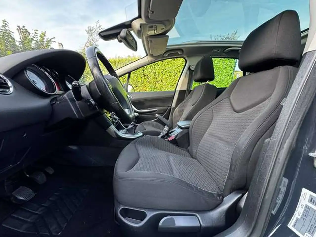Peugeot 308 308 — photo 21
