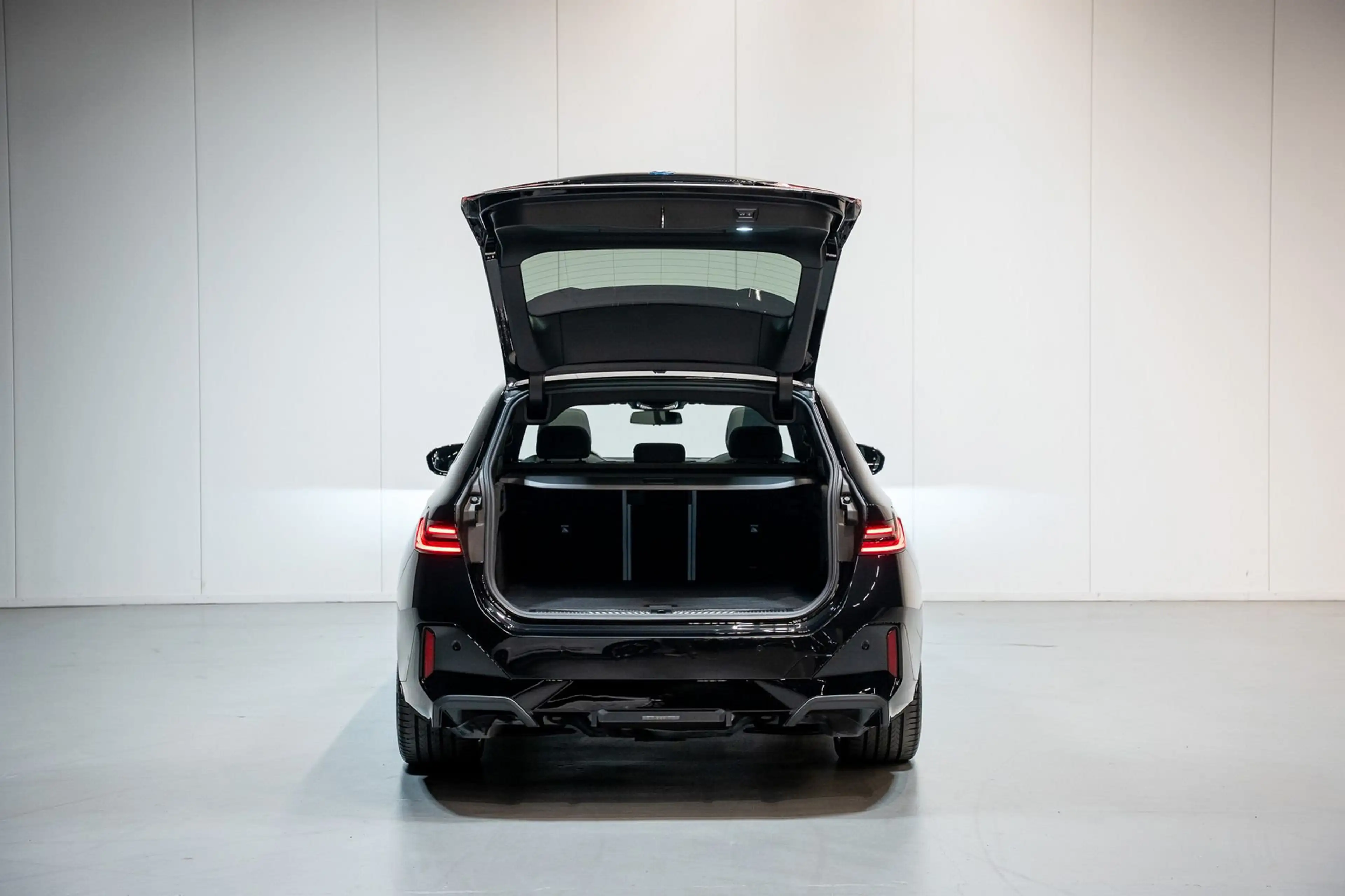 BMW i5 i5 eDrive40 / NAVI / CAM — photo 5