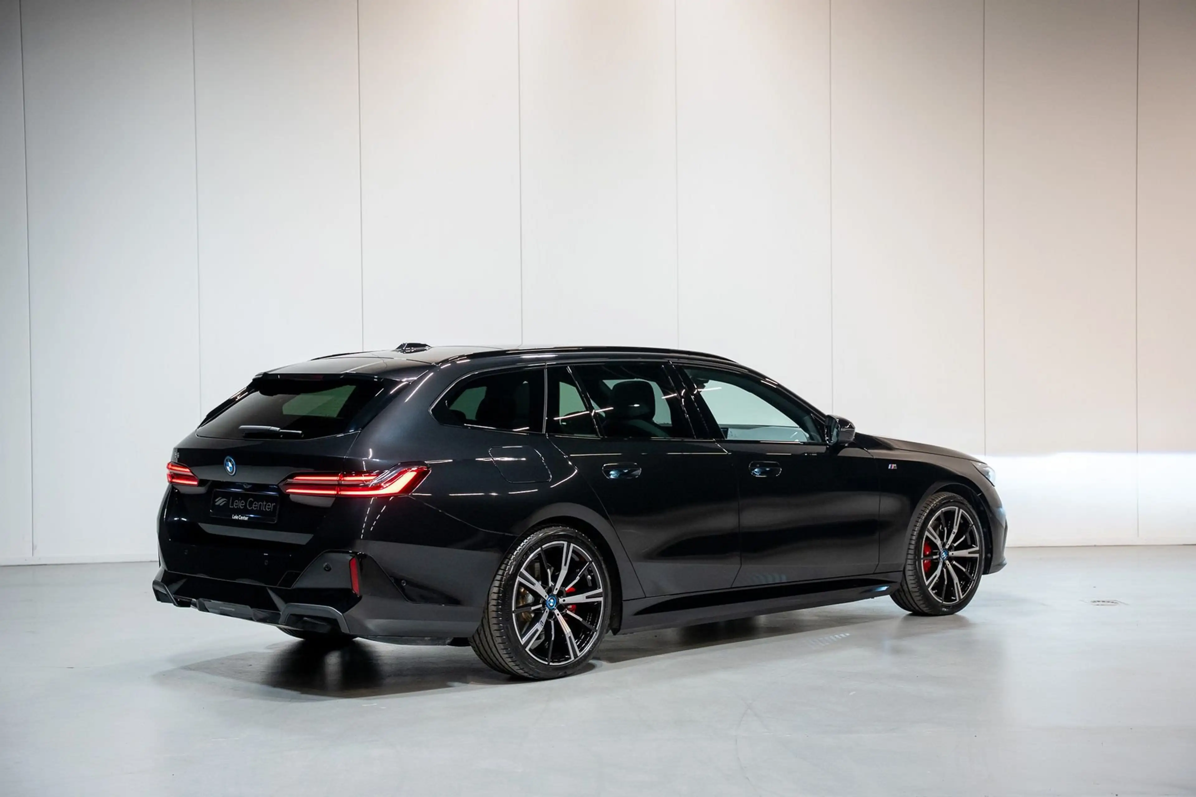 BMW i5 i5 eDrive40 / NAVI / CAM — photo 3