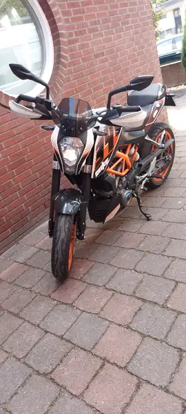 KTM 390 Duke - foto 2
