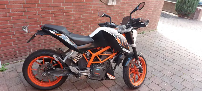 KTM 390 Duke - foto 4