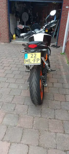 KTM 390 Duke - foto 3
