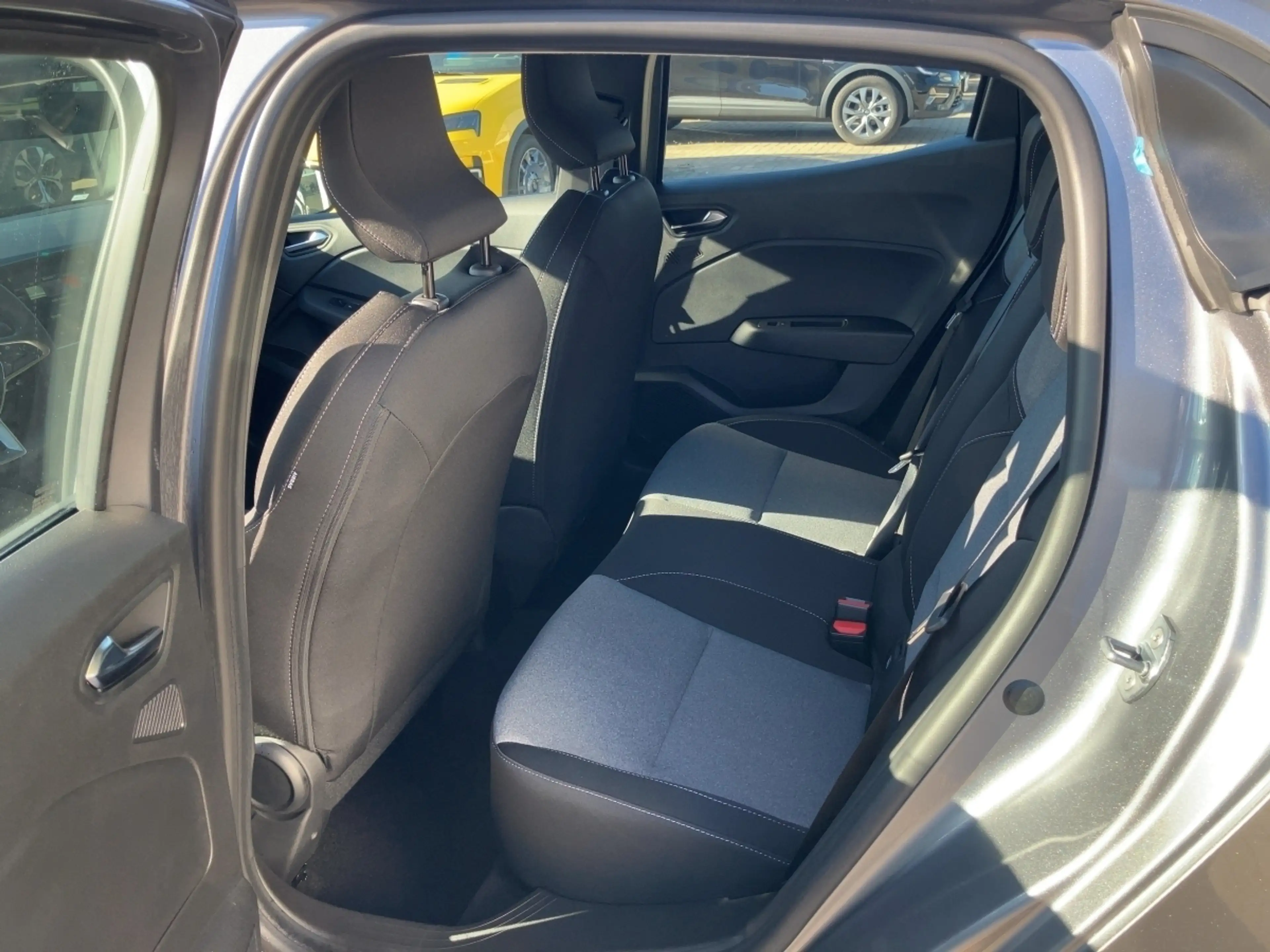 Renault Clio Evolution TCe 90 — photo 8