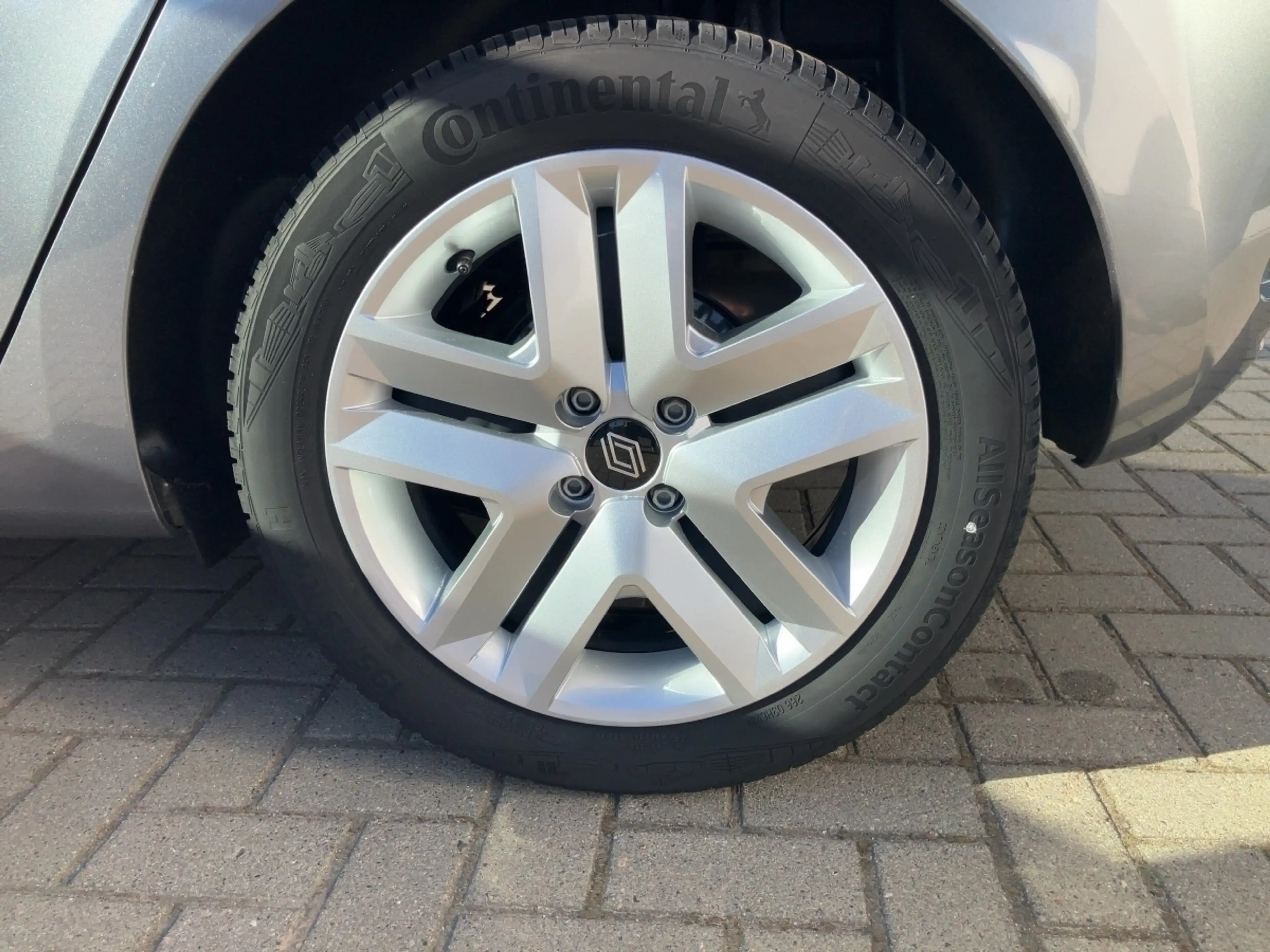 Renault Clio Evolution TCe 90 — photo 12