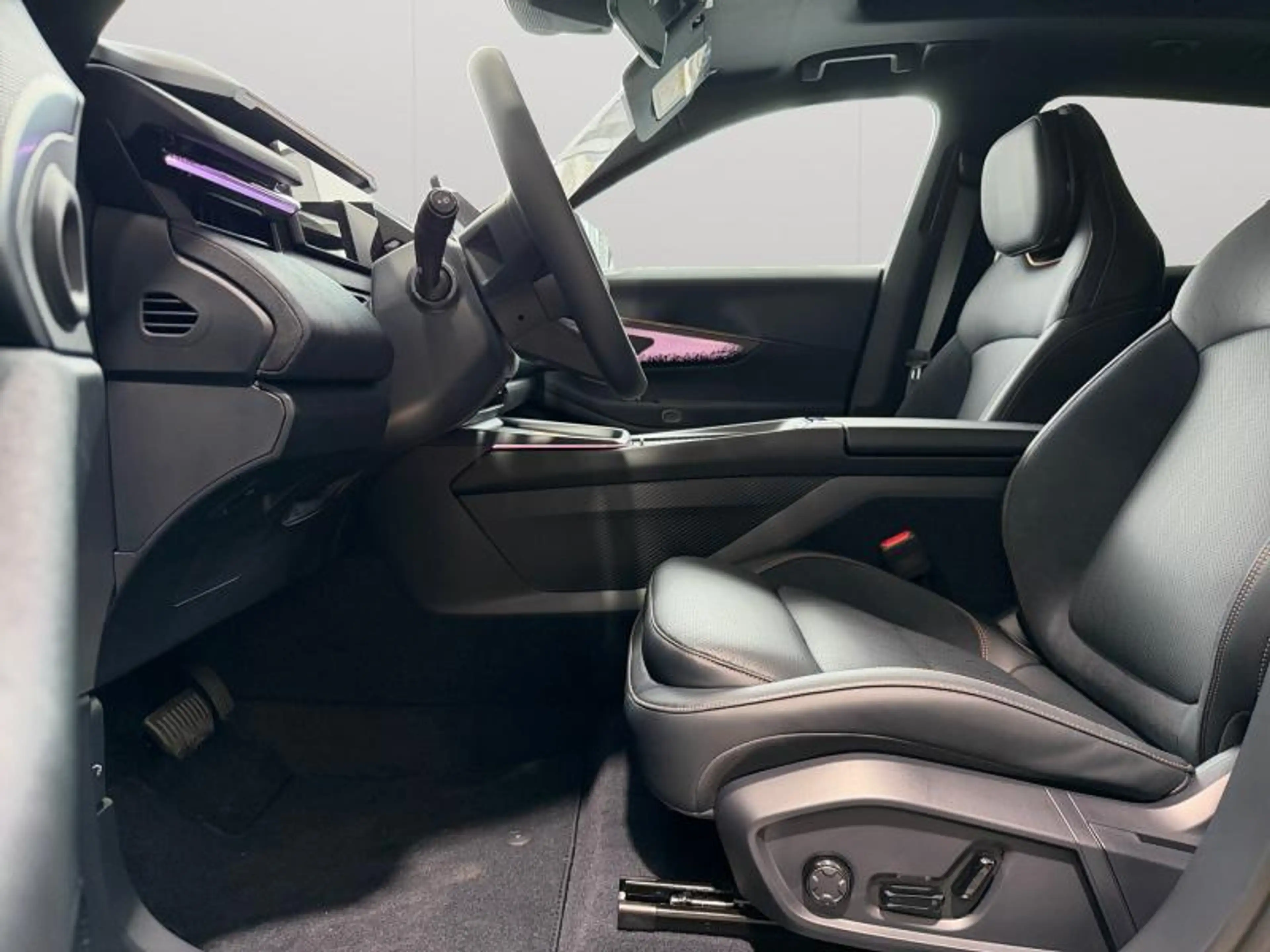 Lynk & Co 08 PHEV 1.5 Turbo More — photo 2