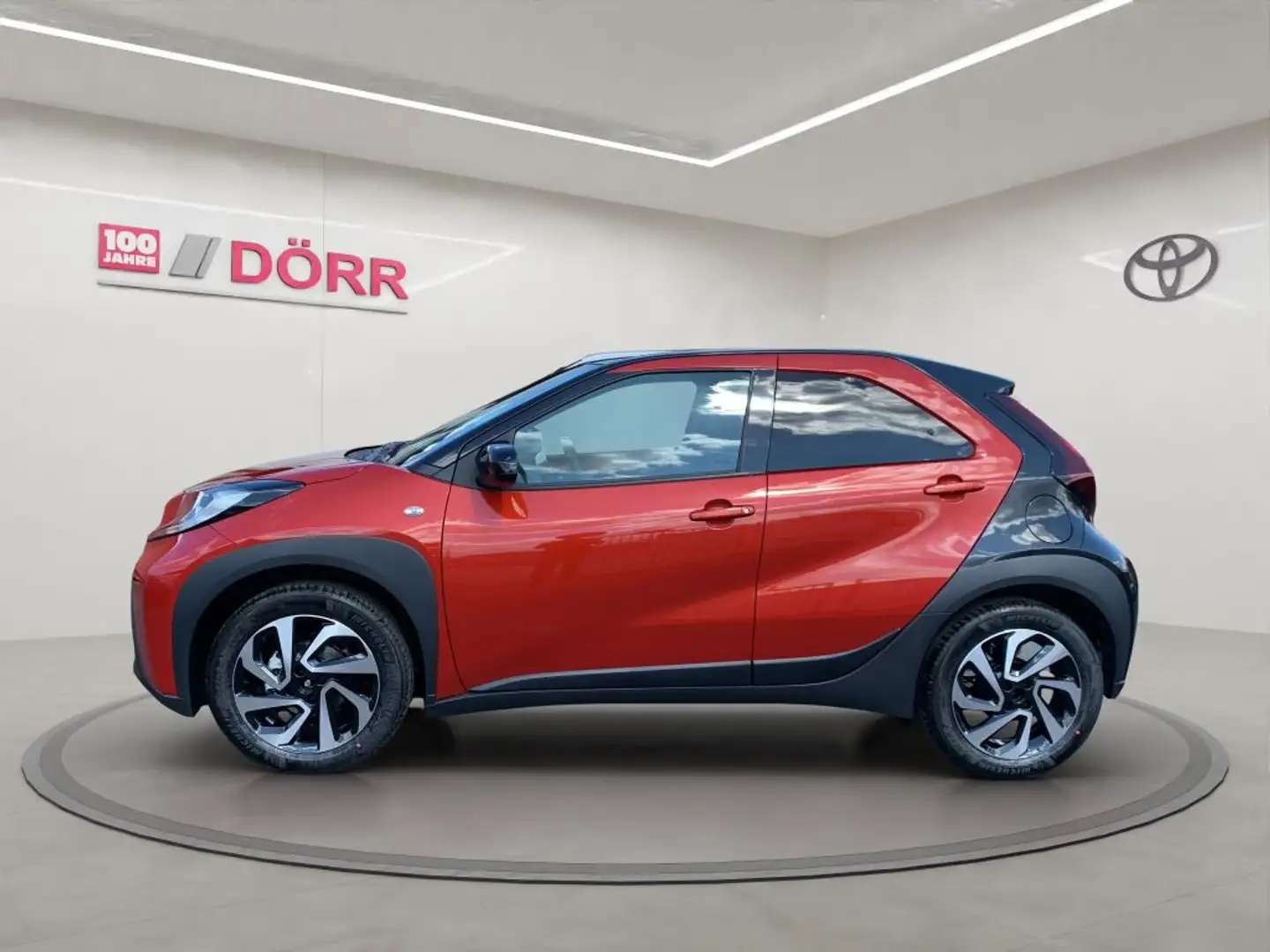 Toyota Aygo X S-CVT Teamplayer Automatik* Rot - 2