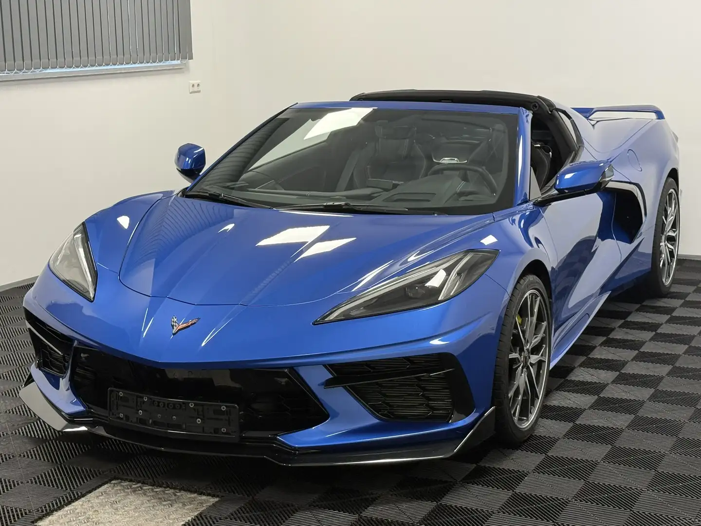 Corvette C8 6.2 Stingray Targa deutsches Fzg 1.Hand Azul - 2
