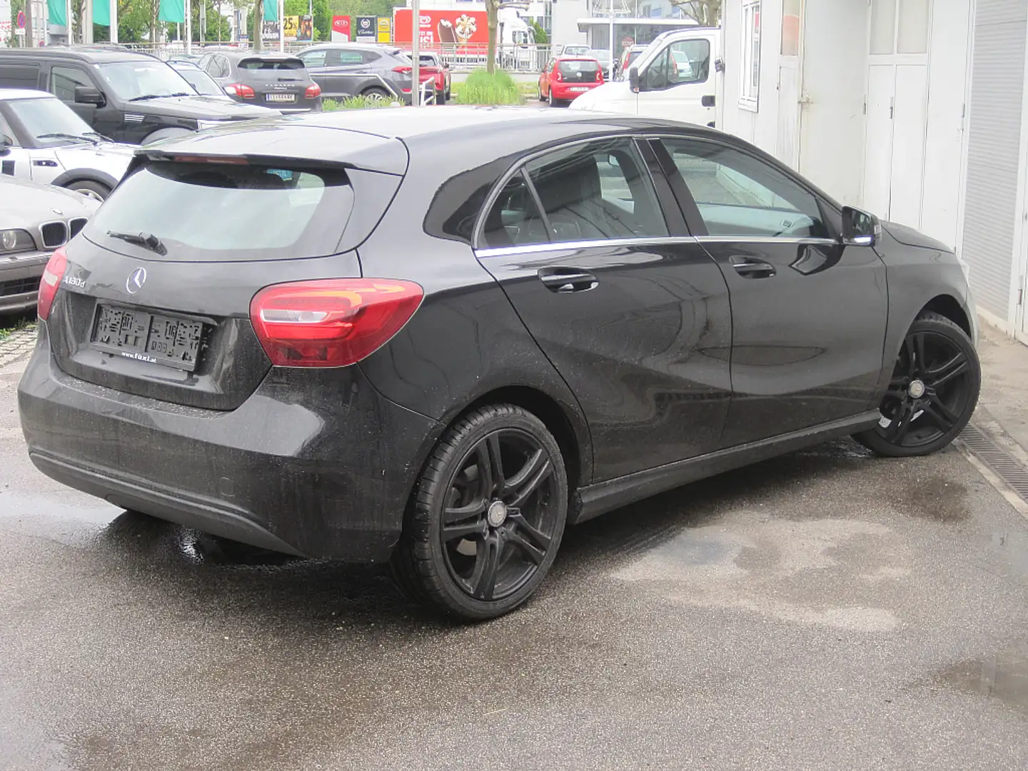 Mercedes-Benz A 180 d BlueEfficiency Edition SPORT/BLUETOOTH/KAMERA Schwarz - 2