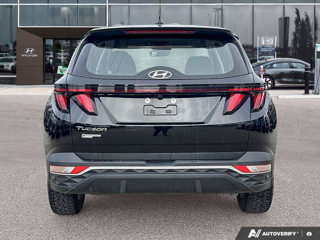 2022 Hyundai Tucson Essential | Heated Front Seating — снимка 1