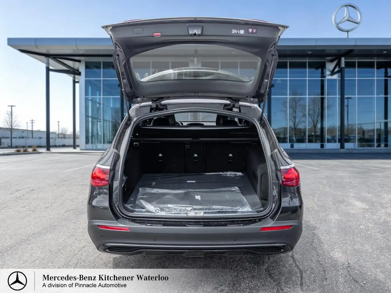 Mercedes-Benz E-Class fotografie Mercedes-Benz E-Class