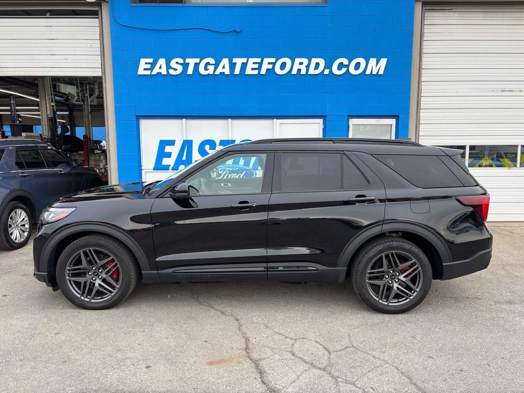 2026 Ford Explorer ST  EXECUTIVE UNIT