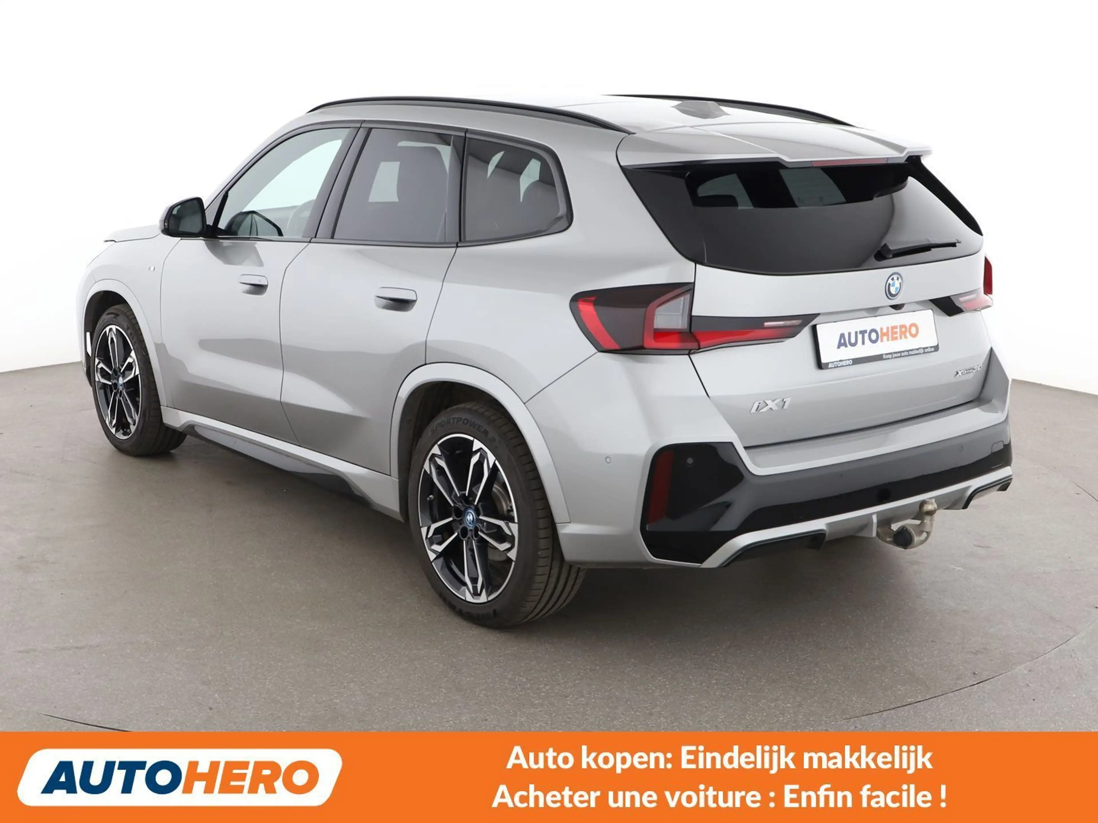 BMW iX1 xDrive 30 M Sport — photo 4