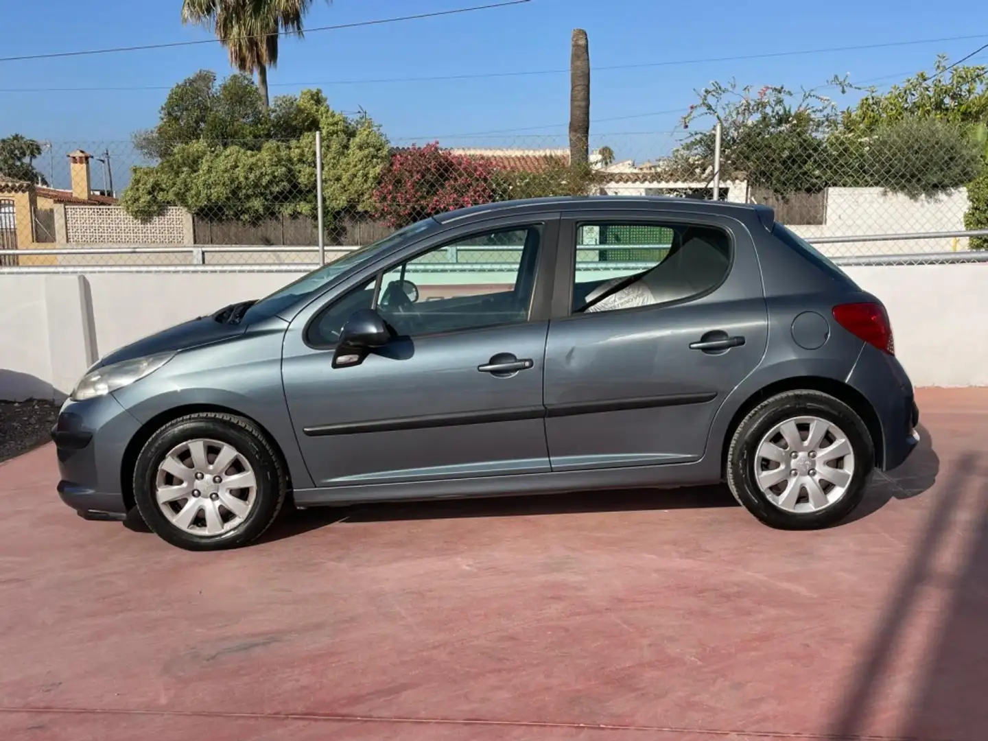 Peugeot 207 1.4i Confort 75 Azul - 2