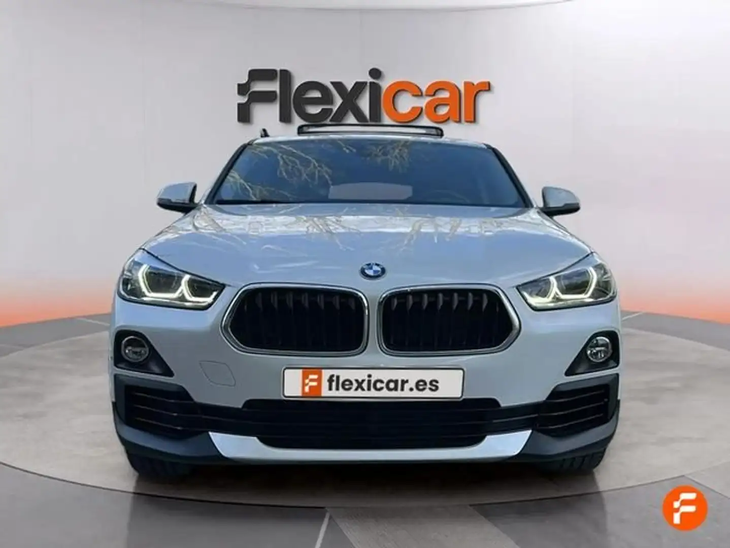 BMW X2 sDrive 18iA Blanco - 2