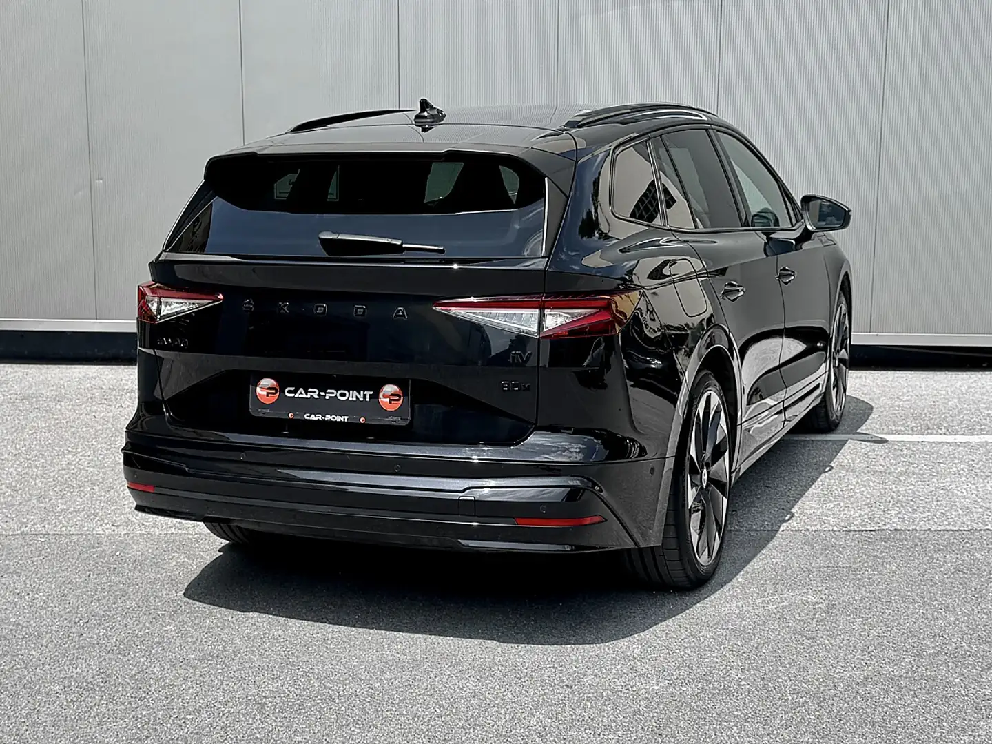 Skoda Enyaq iV 80x 82kWh Sportline Schwarz - 2
