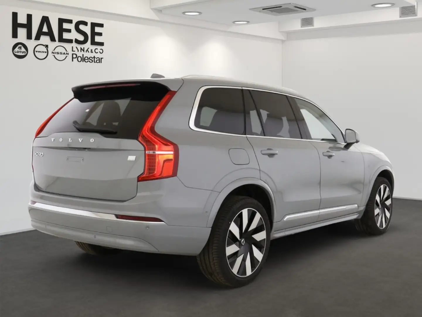 Volvo XC90 T8 Ultra Bright Recharge Plug-In Hybrid AWD EU6d 7 Grau - 2
