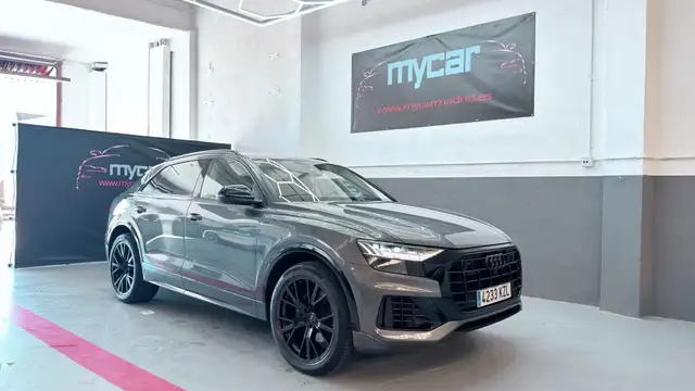 Audi Q8 55 TFSI Black line quattro tiptronic