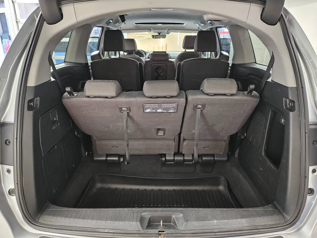 Honda Odyssey снимка Honda Odyssey