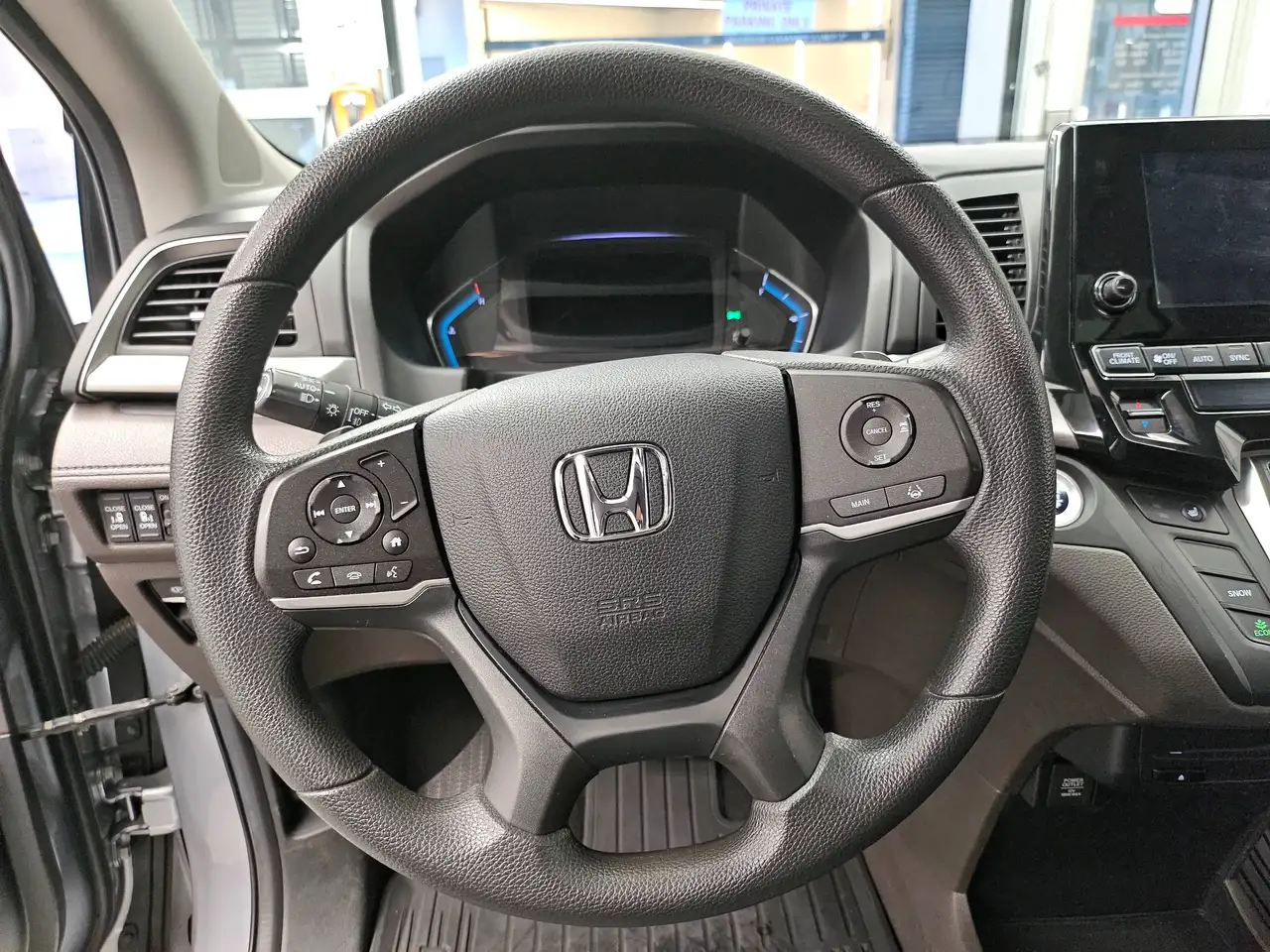 Honda Odyssey снимка Honda Odyssey