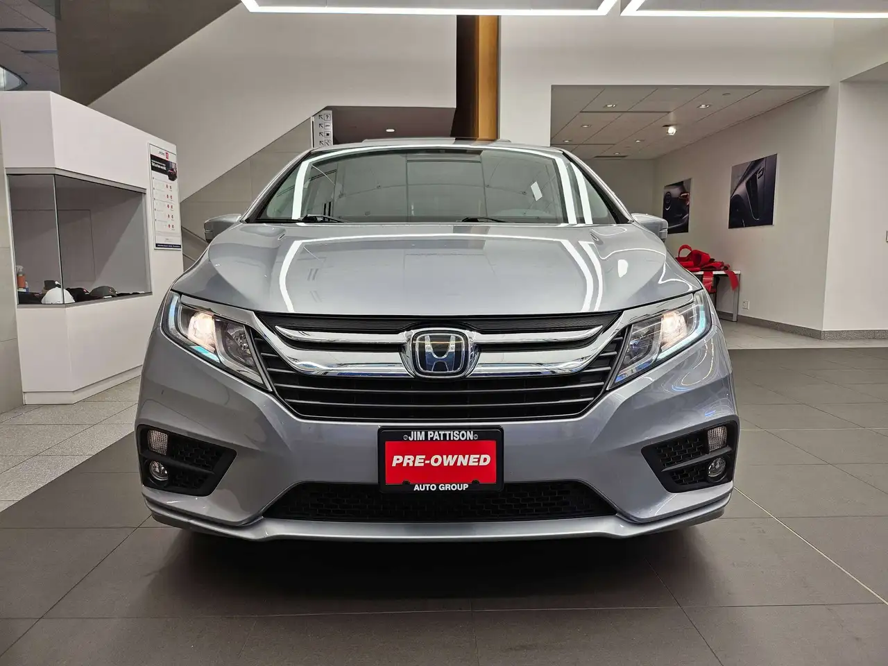 Honda Odyssey снимка Honda Odyssey