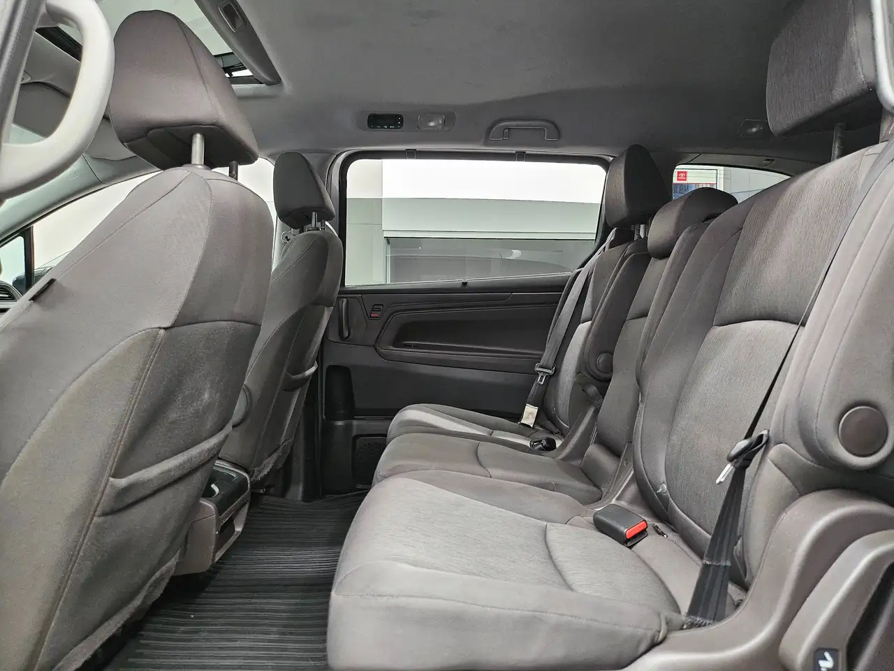 Honda Odyssey снимка Honda Odyssey