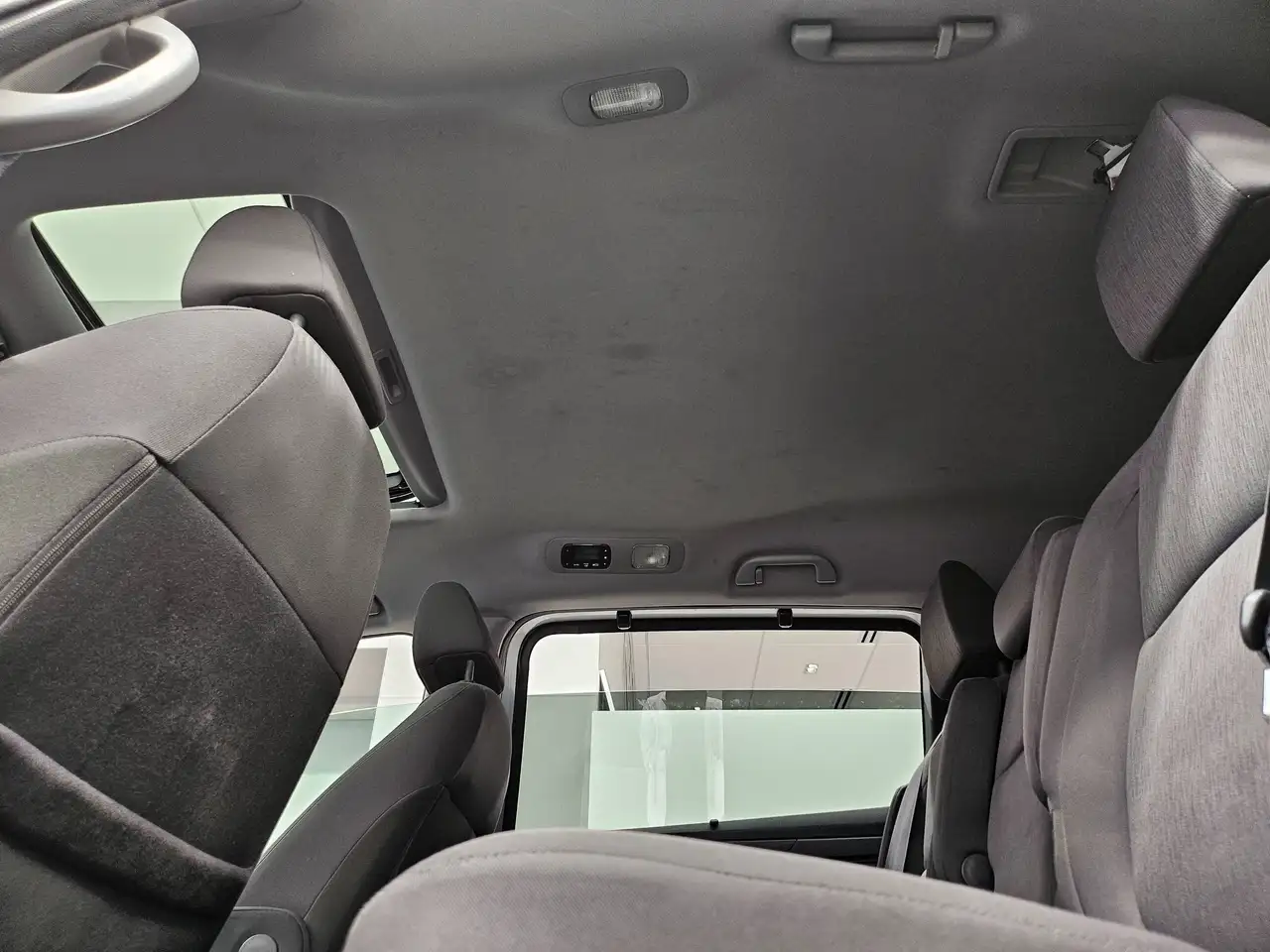 Honda Odyssey снимка Honda Odyssey