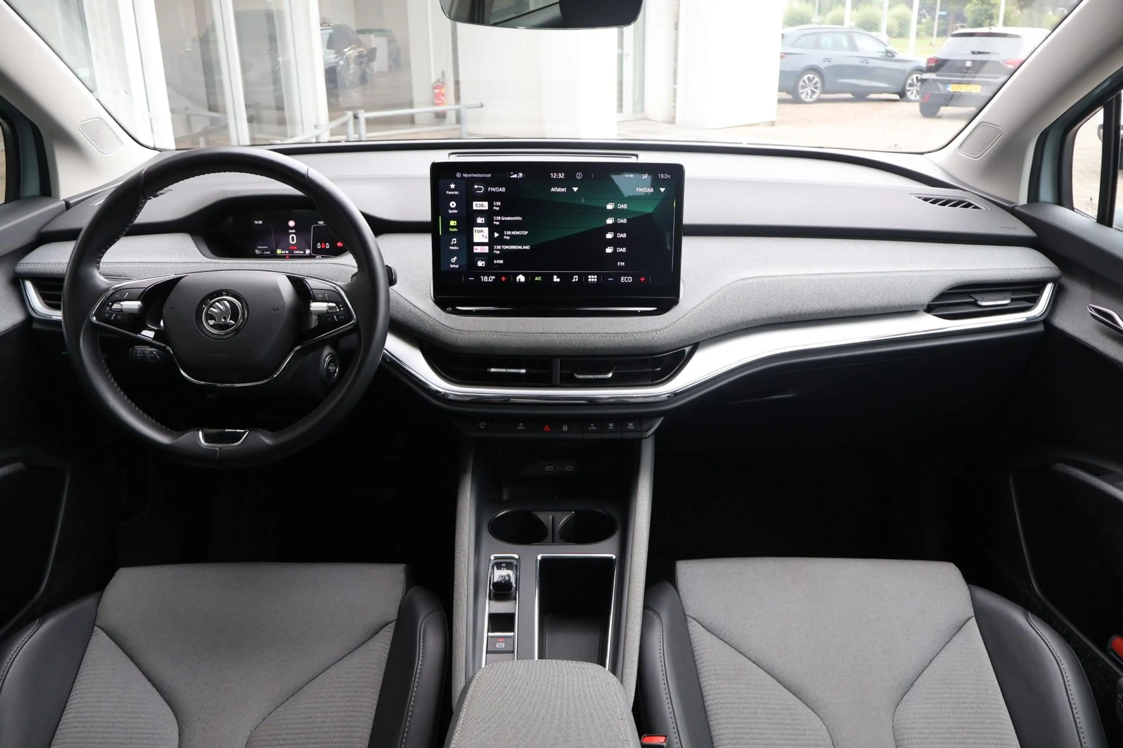 Skoda Enyaq 60 180pk | SoH 94% | Trekhaak | Navigatie | Camera — photo 5