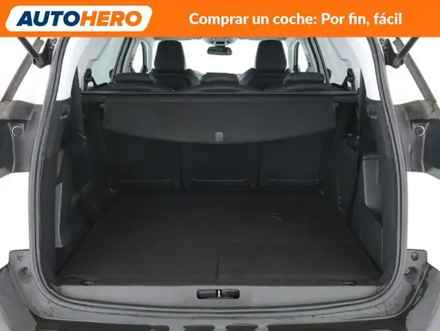 Peugeot 5008 view 18