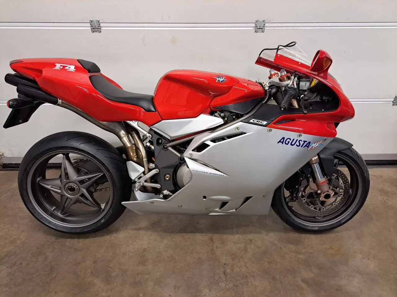 MV Agusta F4 750
