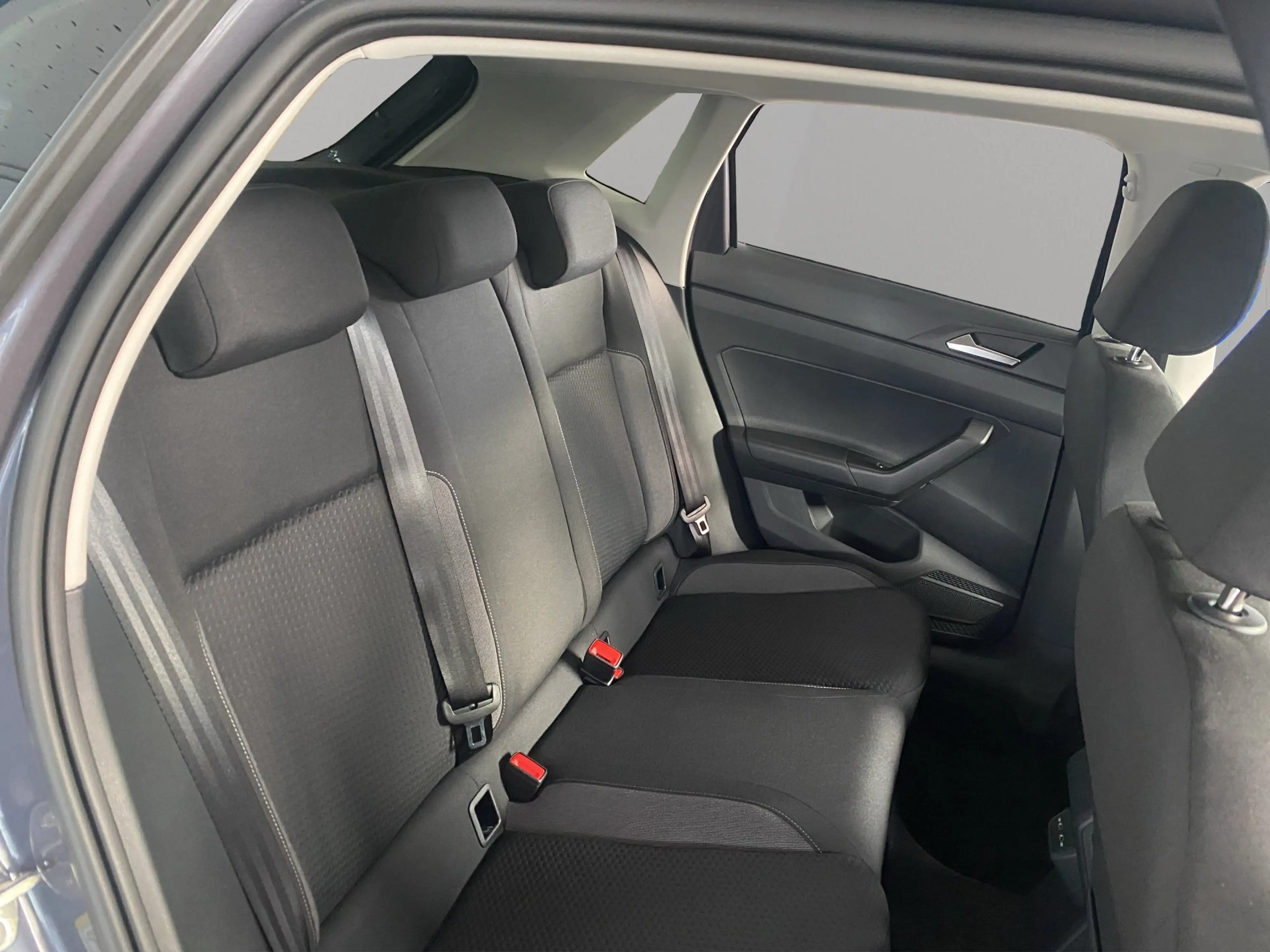 Volkswagen Polo Life 1.0 TSI Kam. LED PDC SHZ elSitz Alu — photo 7