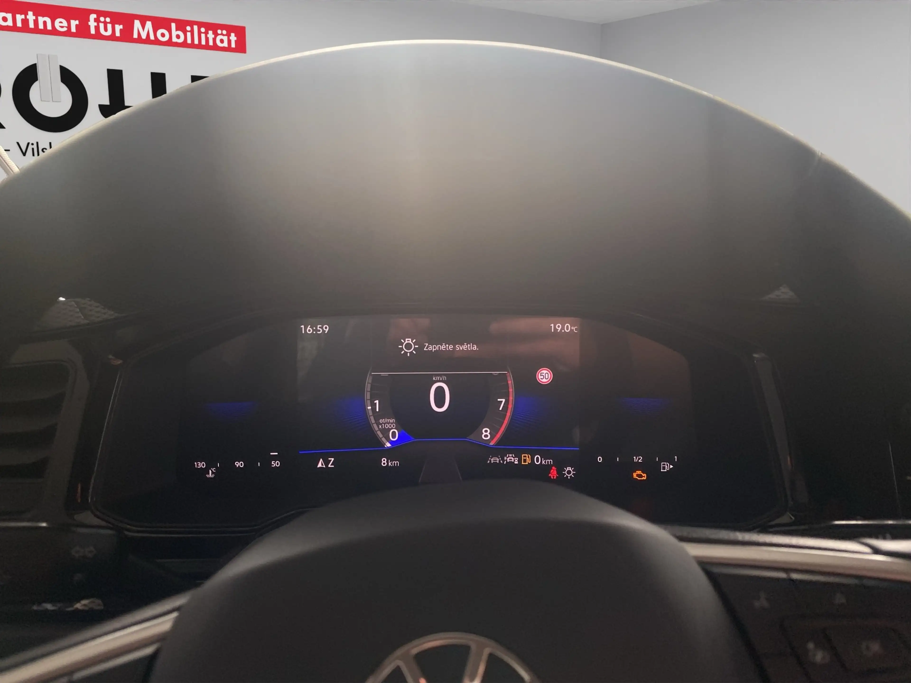 Volkswagen Polo Life 1.0 TSI Kam. LED PDC SHZ elSitz Alu — photo 12