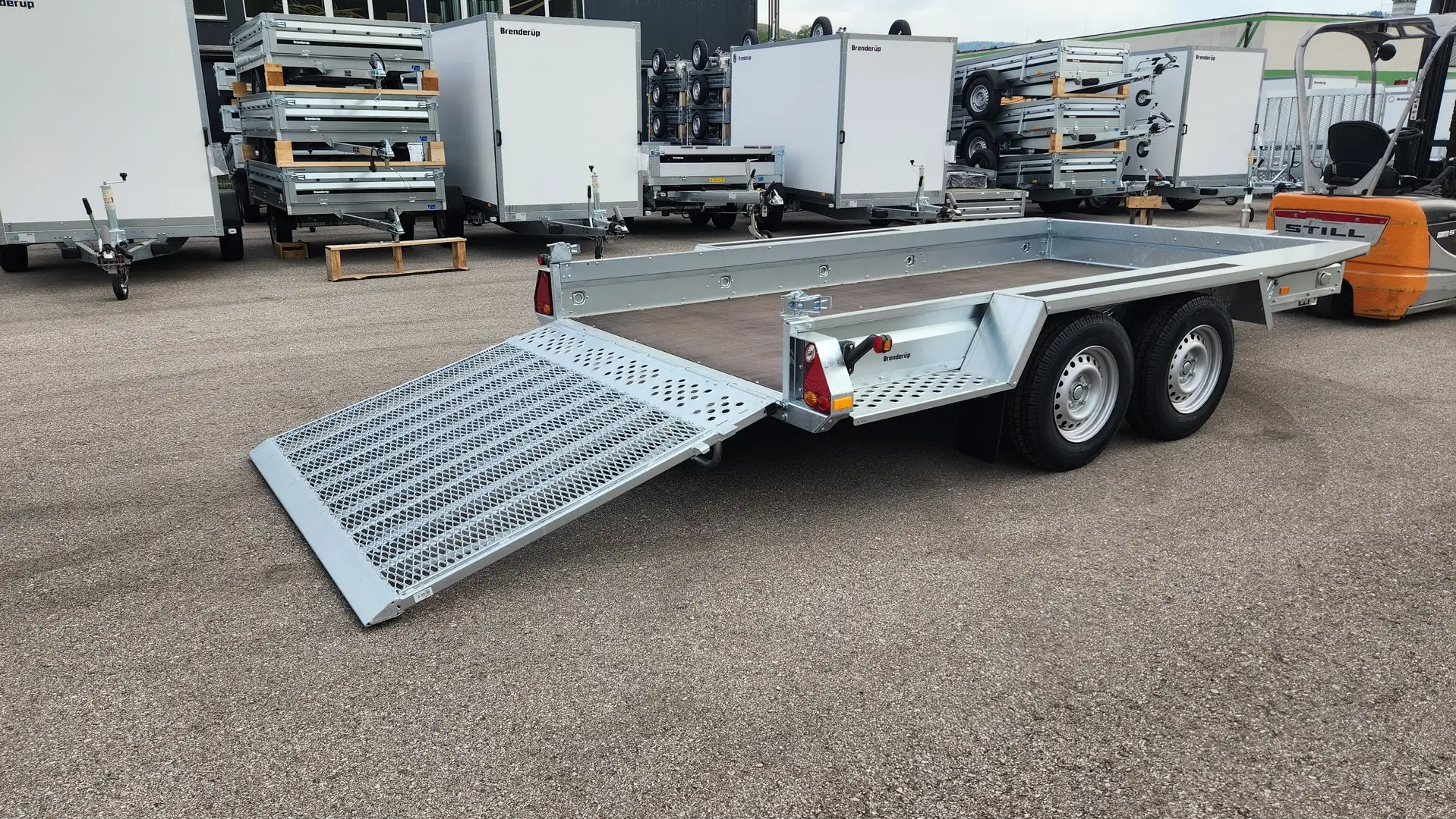 Brenderup MT3651 1800x3650x250 3500 kg 20 Silber - 1