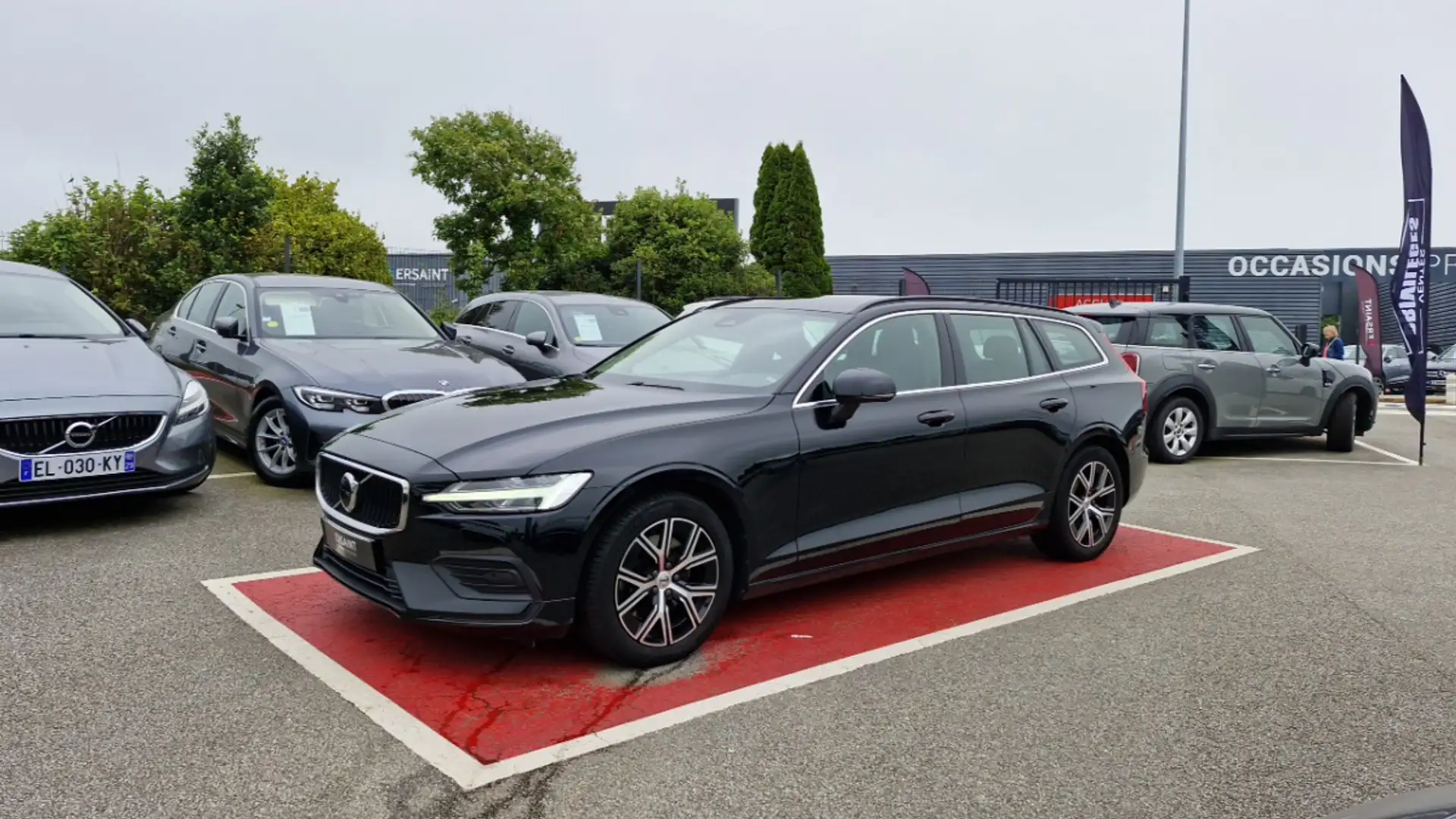 Volvo V60 B4 197 CH GEARTRONIC 8 START Noir - 1
