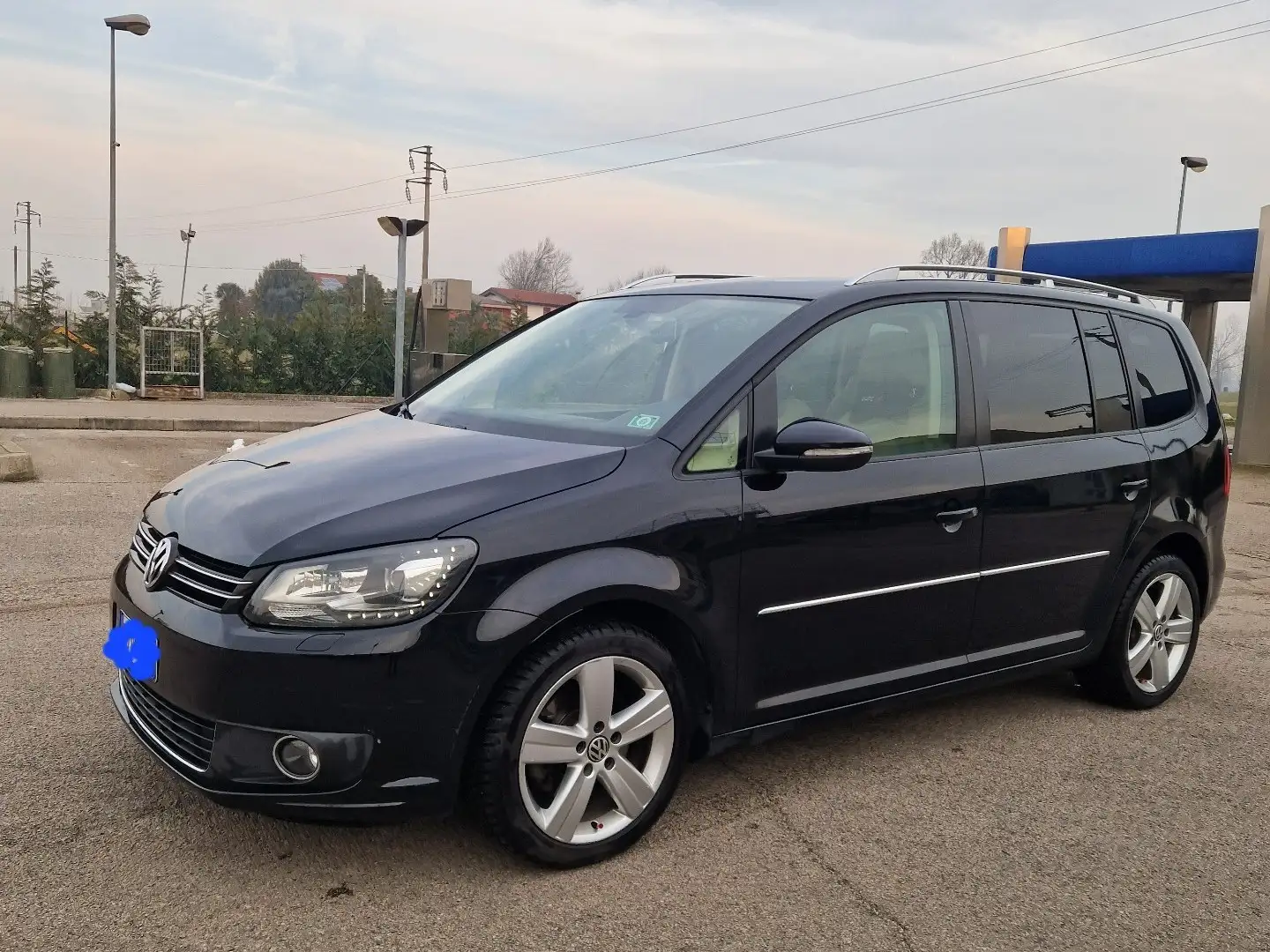 Volkswagen Touran 2.0 tdi Highline 170cv dsg Negro - 1