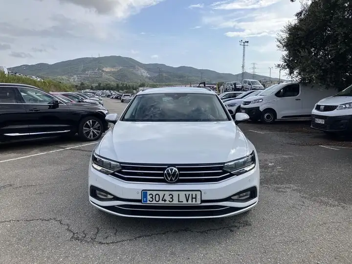 Volkswagen Passat VARIANT 2.0 TDI CR Advance 2021