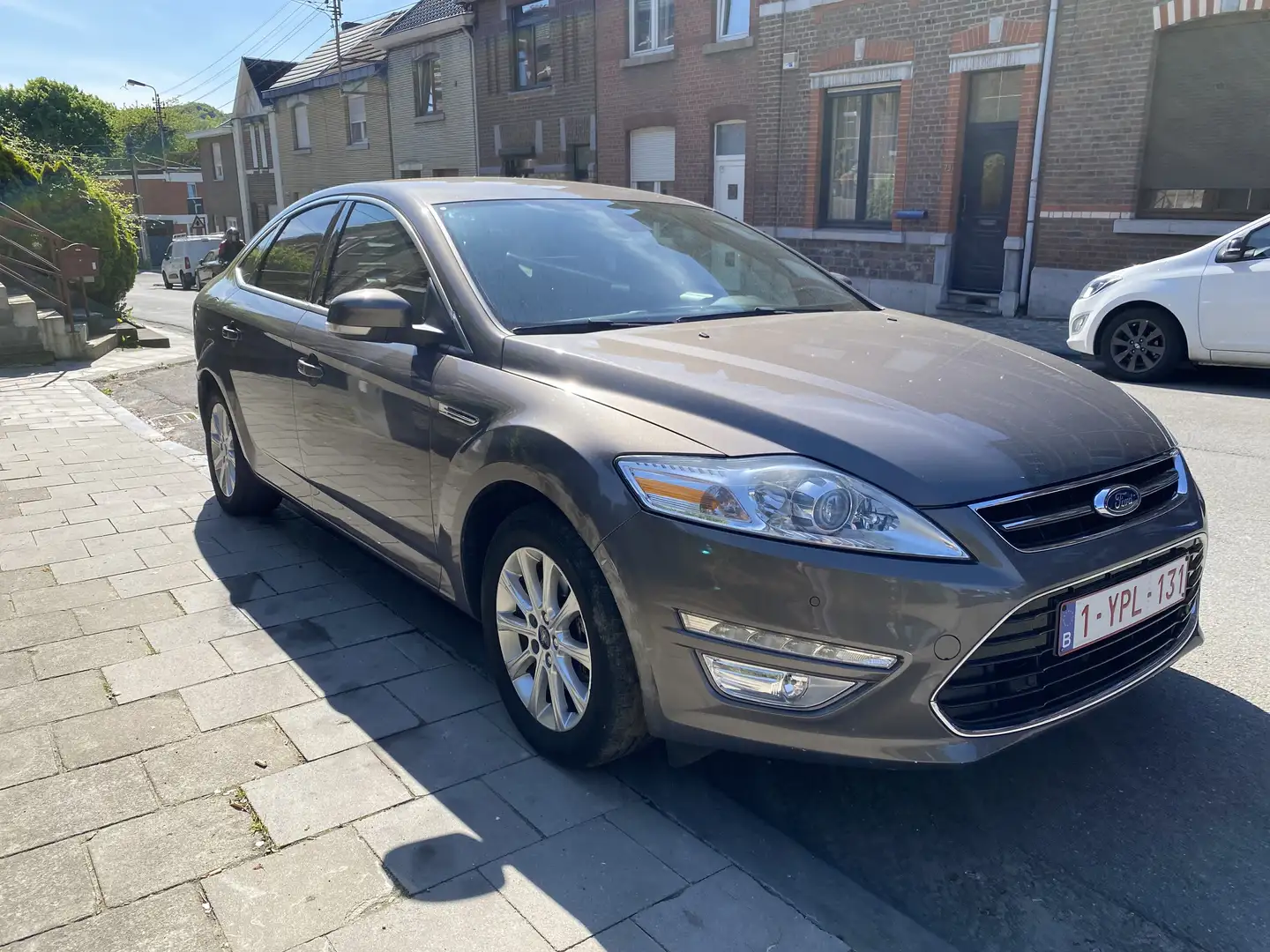 Ford Mondeo 1.6 TDCi ECOnetic Titanium Start/Stop Bruin - 1