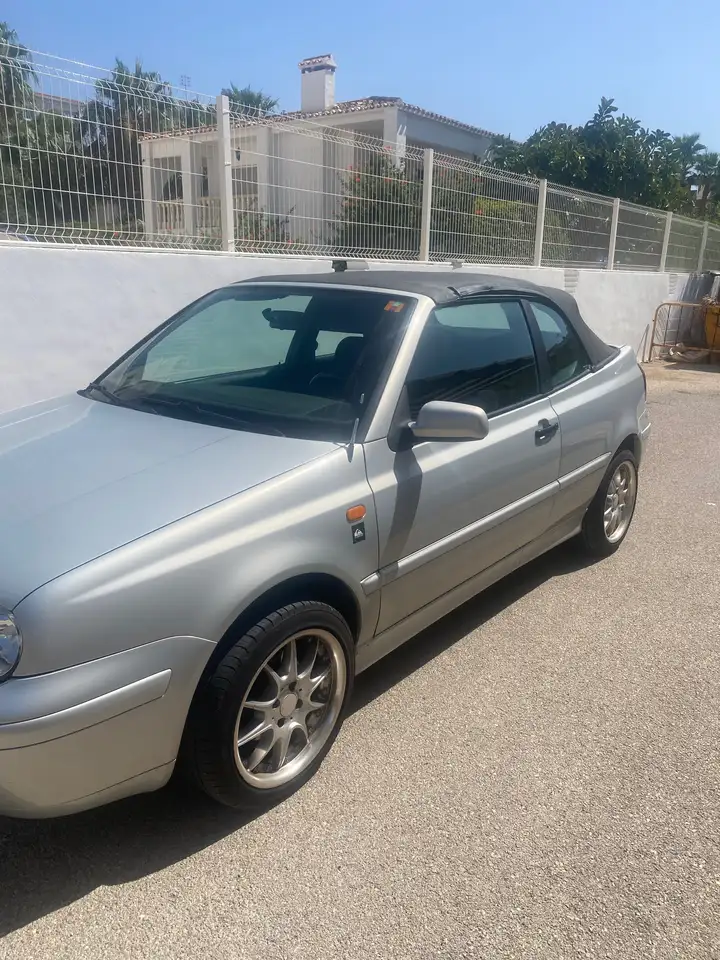 Volkswagen Golf Cabriolet 1.8i Classic Line, foto 4