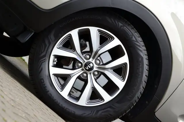 Kia Sportage view 5