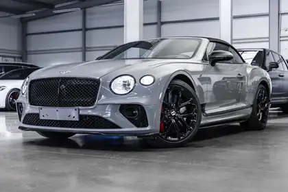 Annonce voiture d'occasion Bentley Continental GTC - CARADIZE