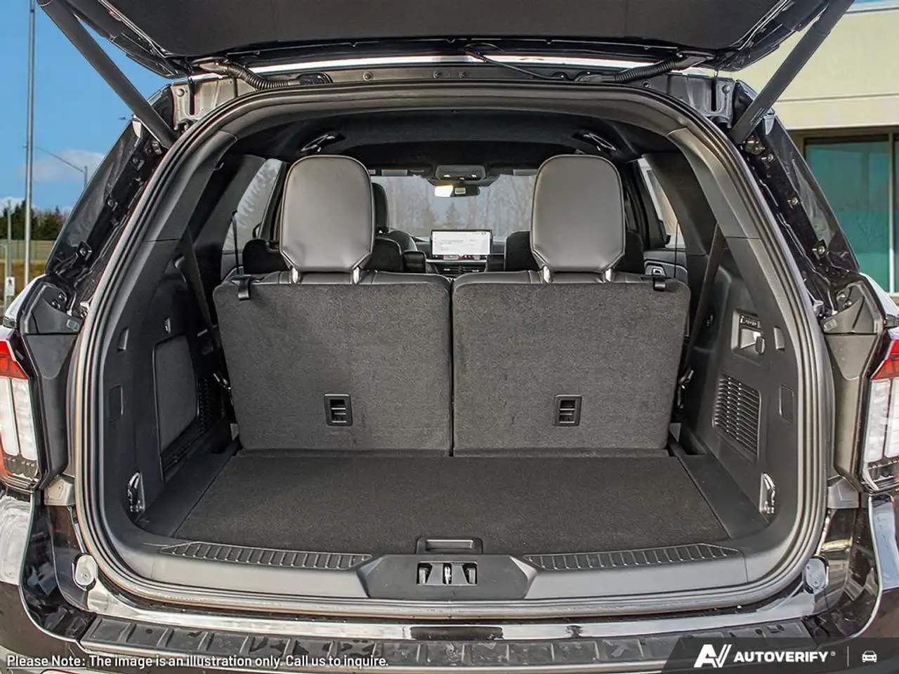 Ford Explorer снимка Ford Explorer