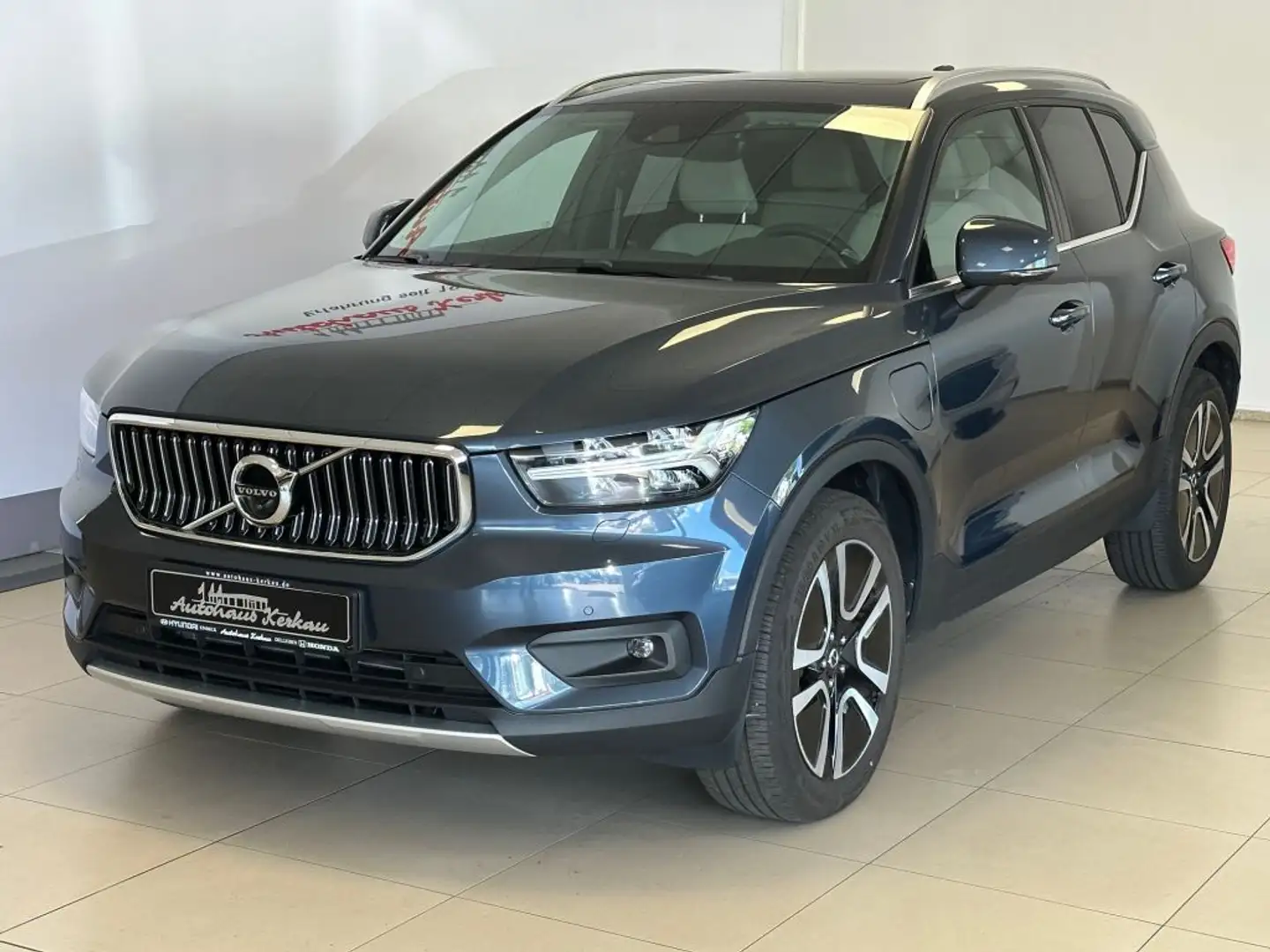 Volvo XC40 T5 Recharge DKG Inscription+Panorama+360°+Memory Blau - 2