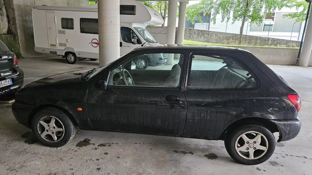 Ford Fiesta 3p 1.4i Ghia cat., foto 4