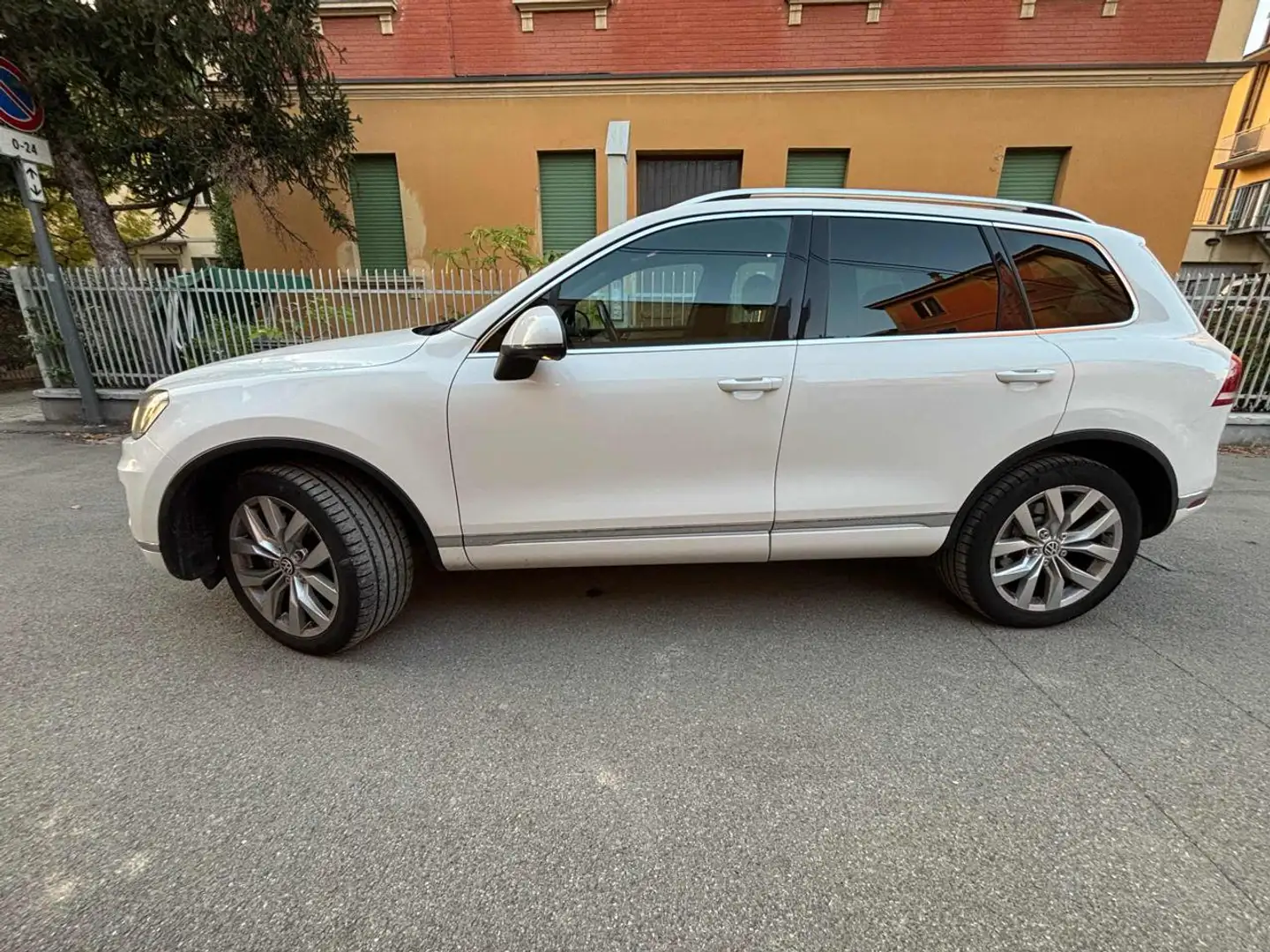 Volkswagen Touareg 3.0 TDI 204 CV tiptronic BlueMotion Techn. Executi Blanc - 2