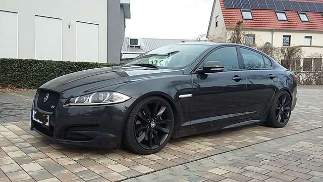 Imagine Jaguar XF XF 5.0 V8 R