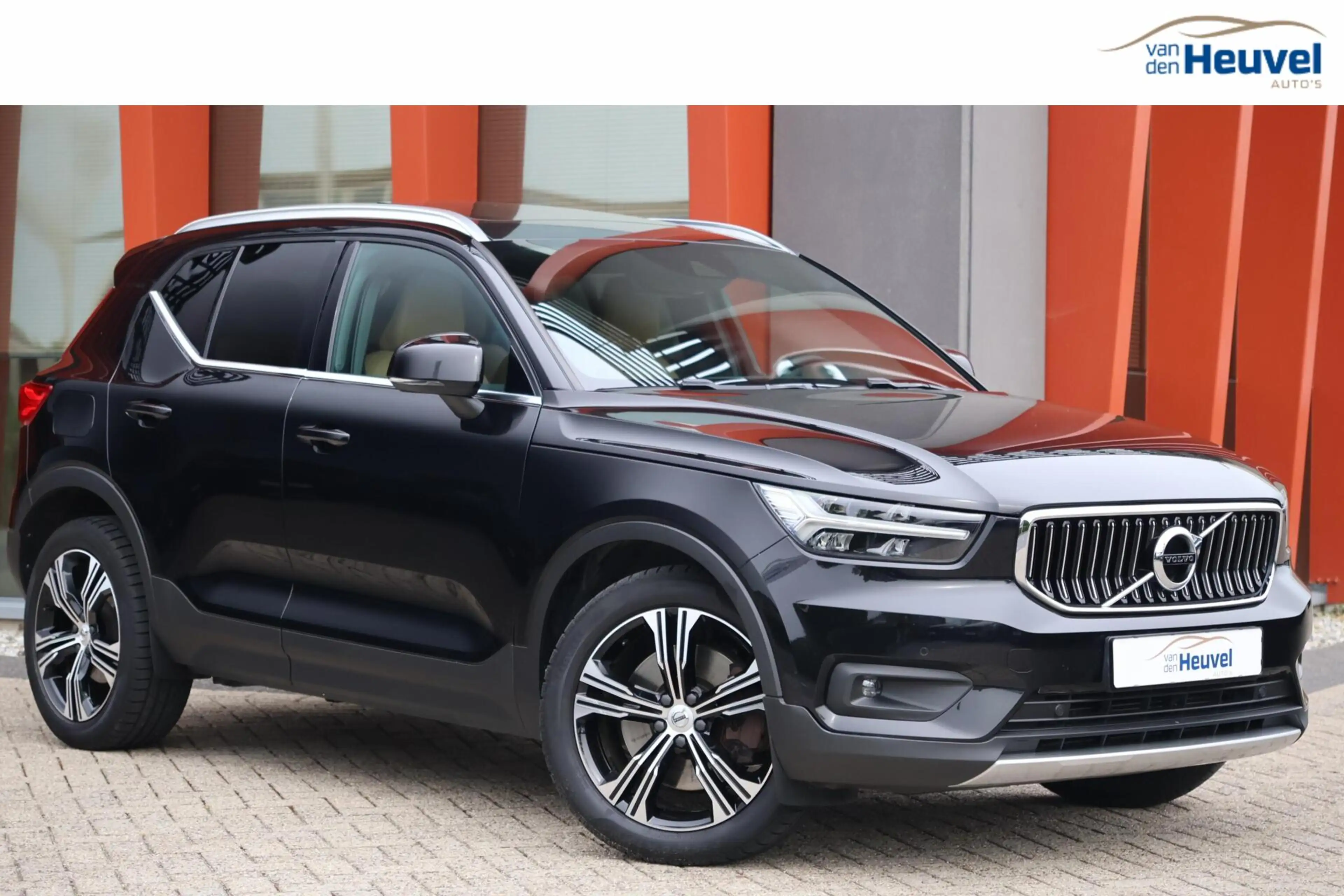Volvo XC40 T4 Recharge Inscription | Stoelverwarming | Parkee