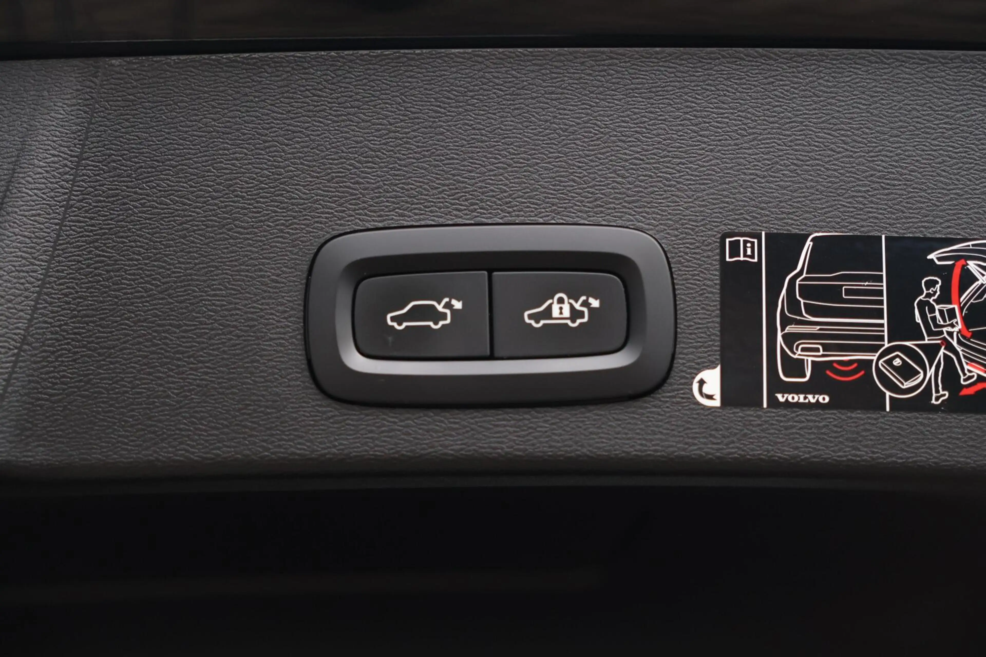 Volvo XC40 T4 Recharge Inscription | Stoelverwarming | Parkee — photo 15