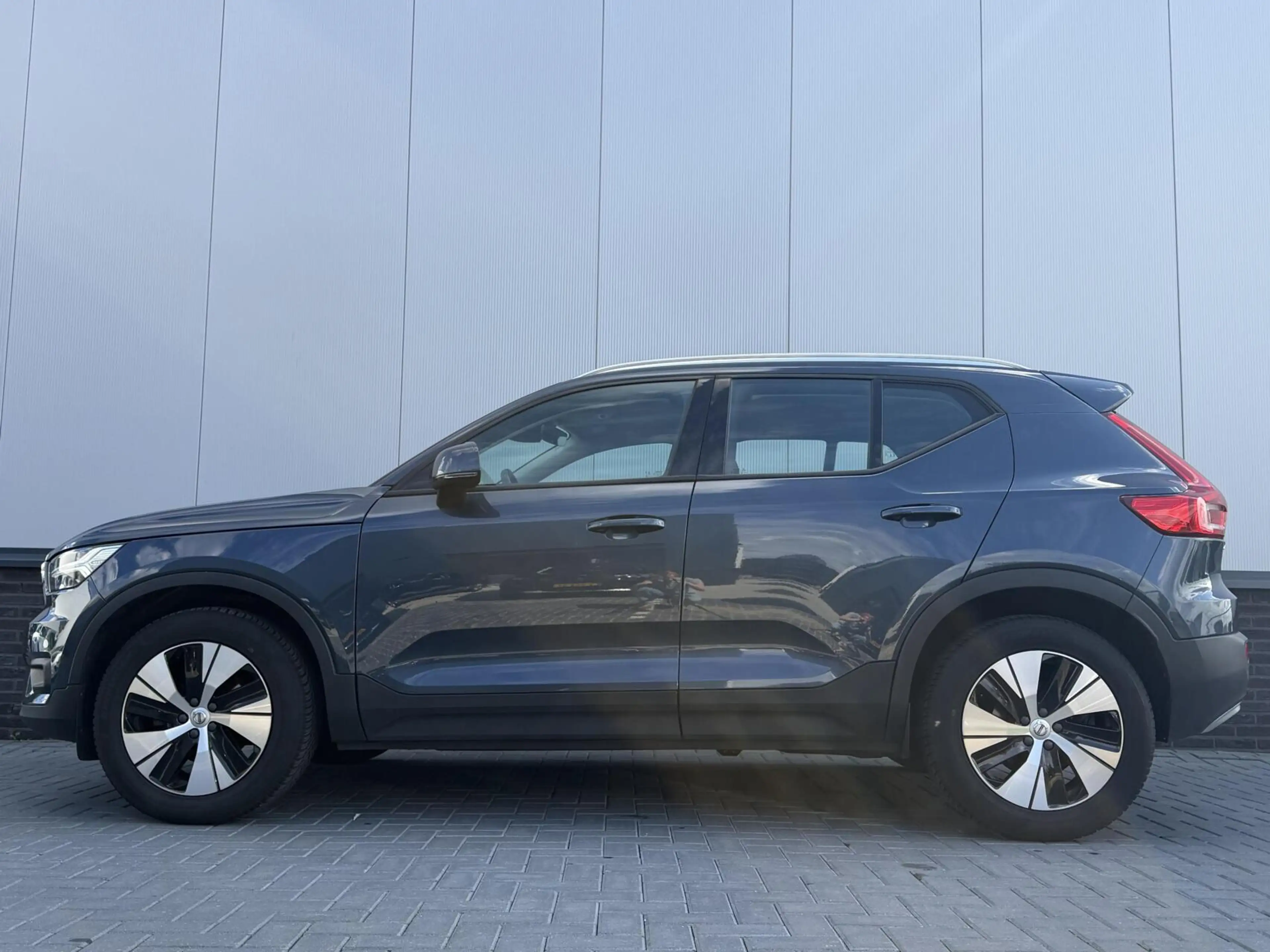 Volvo XC40 1.5 T2 Momentum Core|TREKHAAK|BLIS| — photo 2