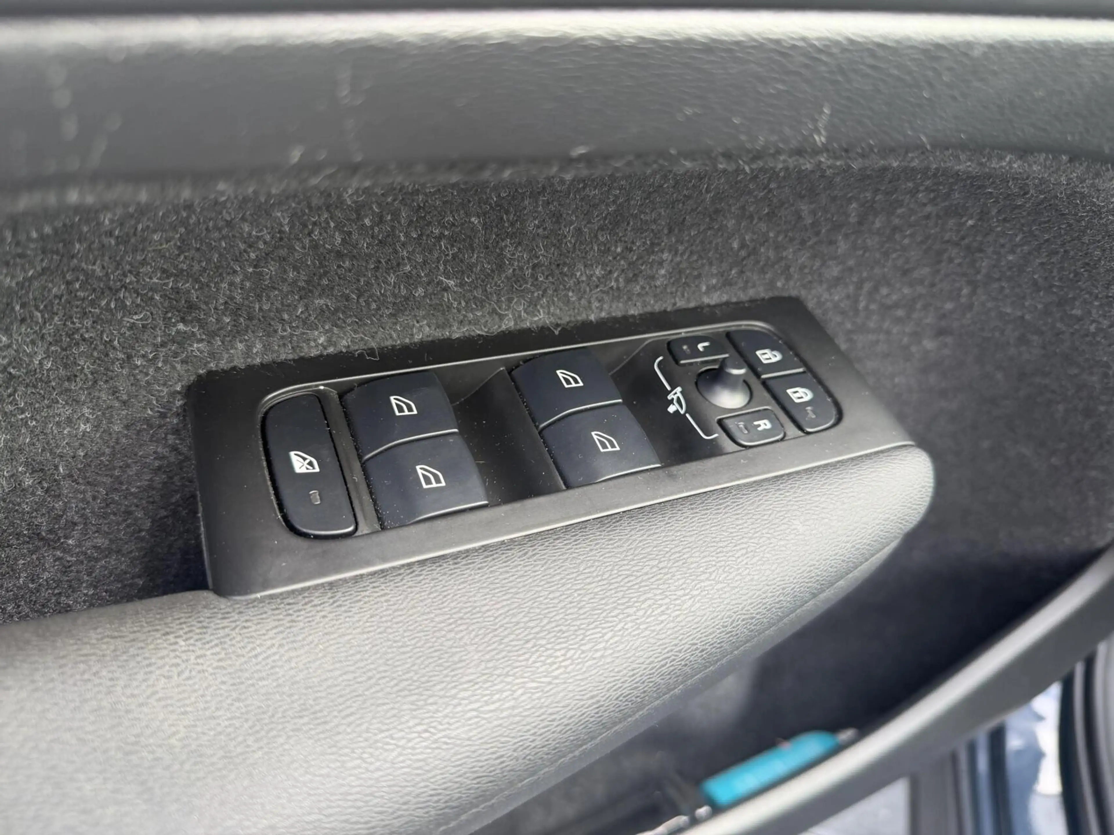 Volvo XC40 1.5 T2 Momentum Core|TREKHAAK|BLIS| — photo 23